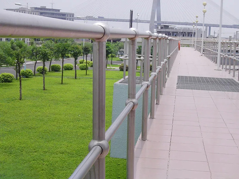 Apa Karakteristik Handrail Industri?